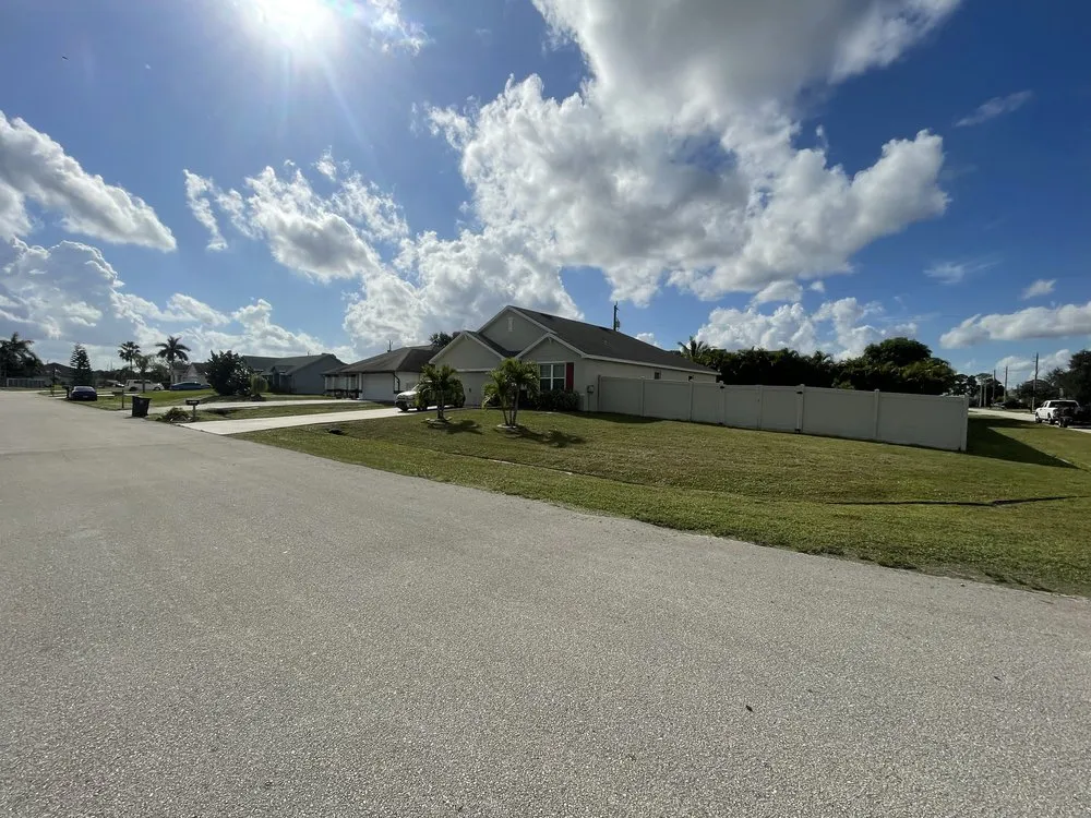 Custom garden landscaping in Okeechobee, FL - Wilder’s Lawn service