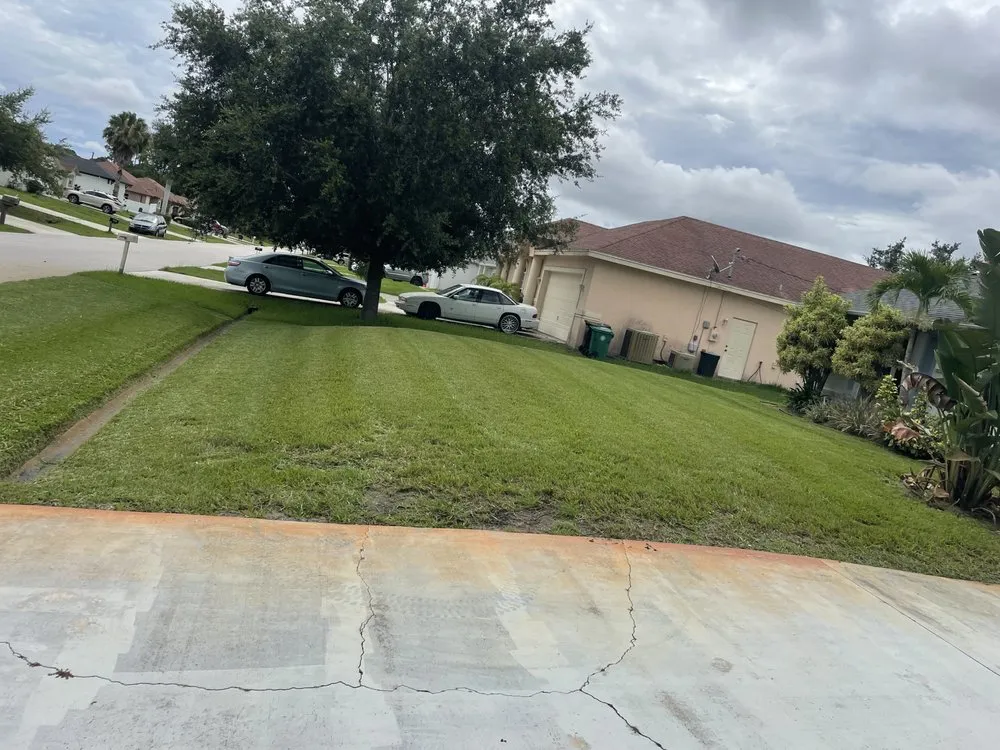 Trusted landscaping services for year-round maintenance in Okeechobee, FL by Wilder’s Lawn service