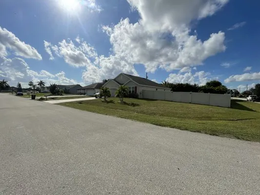 Wilder’s Lawn service Logo