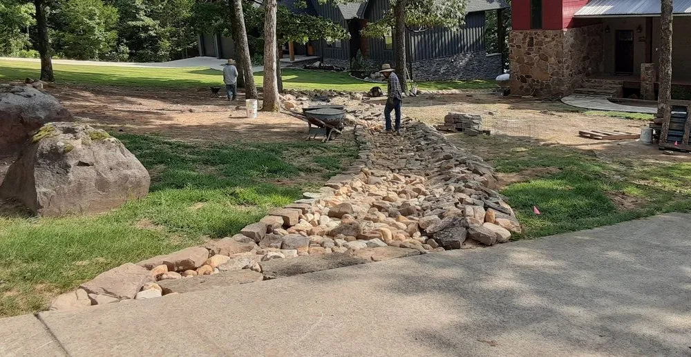 Custom outdoor landscaping in Heber Springs, AR by Wildscapes