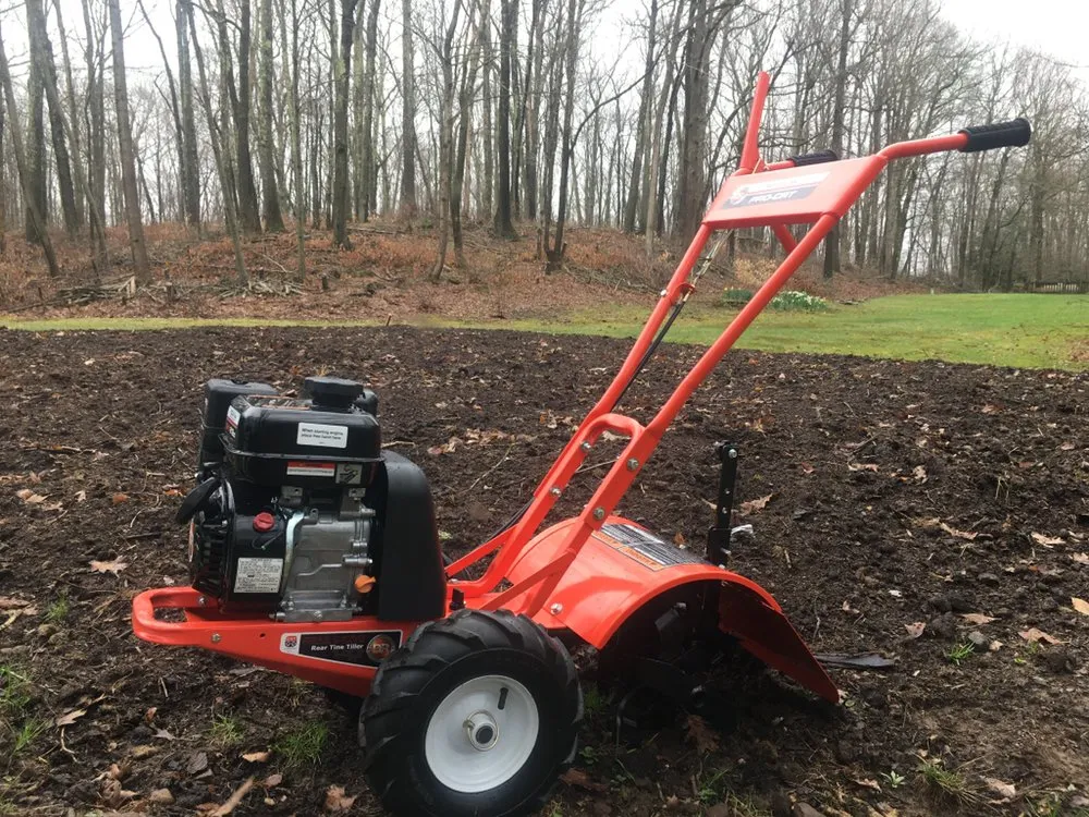 Custom lawn mowing service in Middletown, CT by Wildwood Lawn Care