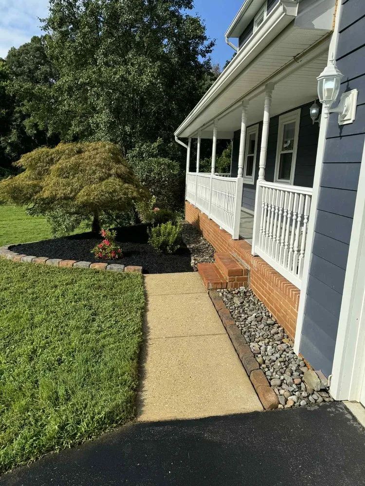 Affordable garden landscaping in Davidsonville, MD by Wilfredo Hardscaping