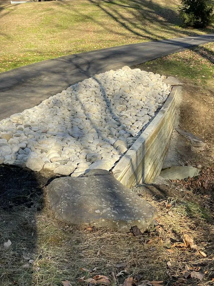 Reliable yard maintenance experts serving Davidsonville, MD - Wilfredo Hardscaping