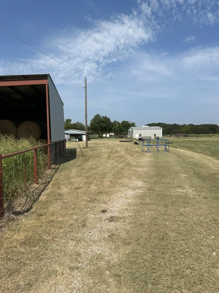 Top-rated garden landscaping in Ennis, TX by Wilko Mow