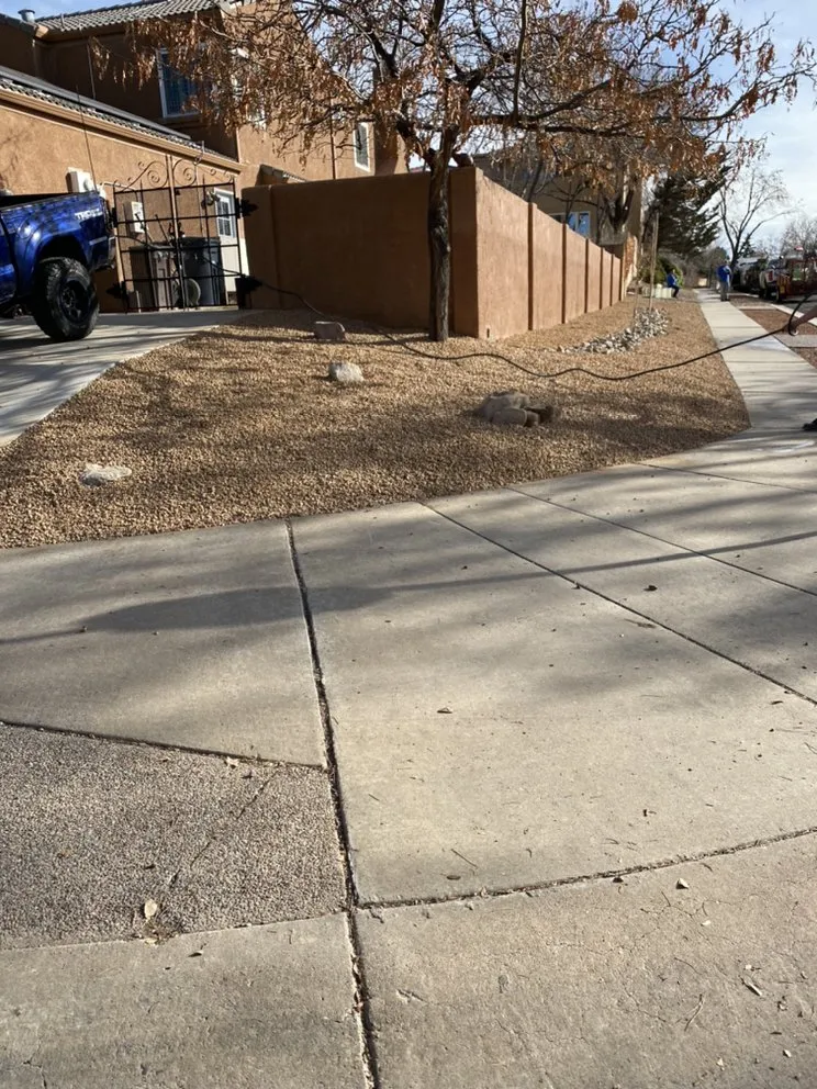 Affordable lawn mowing service in Albuquerque, NM - Will Fix It