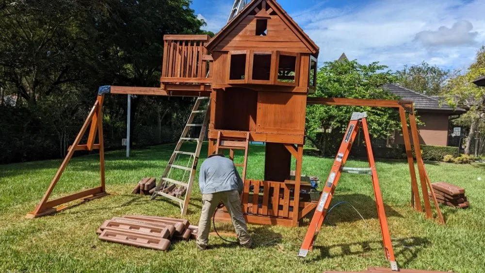 Top-rated landscaping services for year-round maintenance in Freeport, NY by Will Handyman