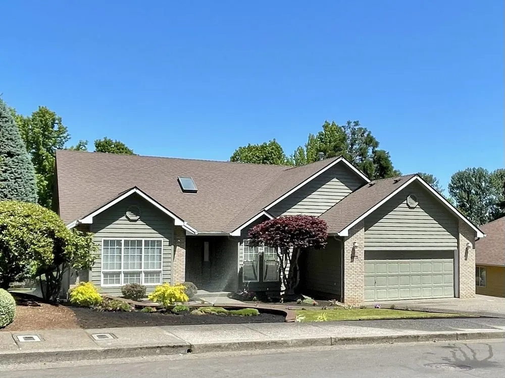 Custom yard cleanup service for homes in Salem, OR by Willamette Valley Landscape