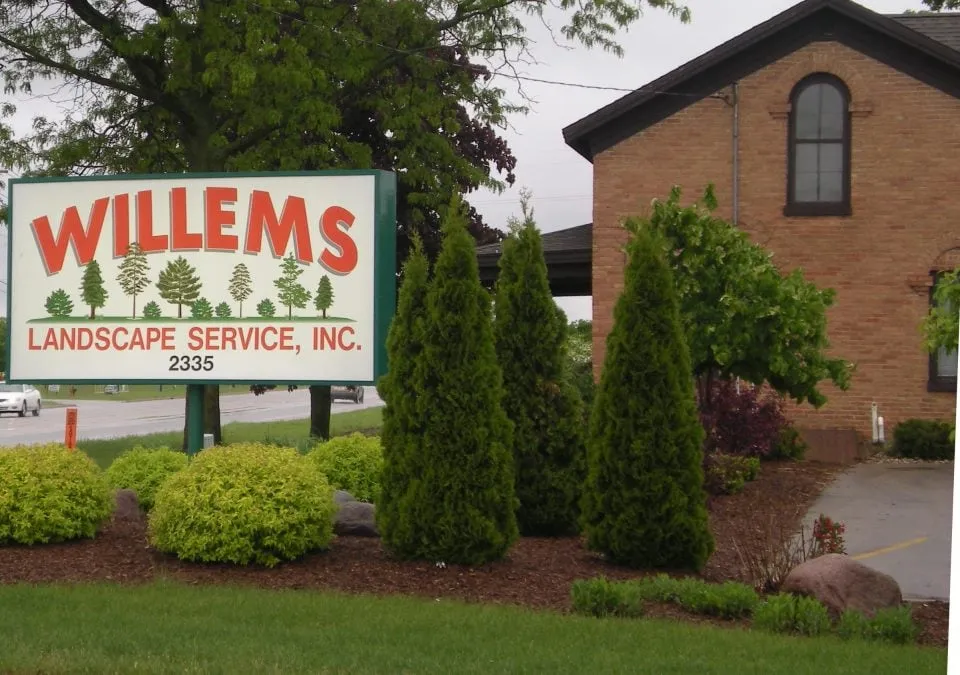 Affordable landscaping services experts serving De Pere, WI - Willems Landscape Service