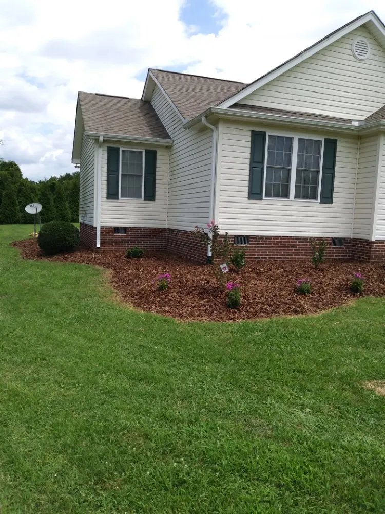 Affordable garden landscaping with custom design in Ramseur, NC by Willenborg Worxs