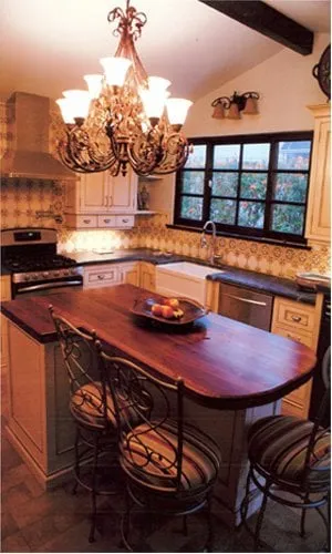 Local yard cleanup service for residential properties across Los Angeles, CA - William Davidson Interiors