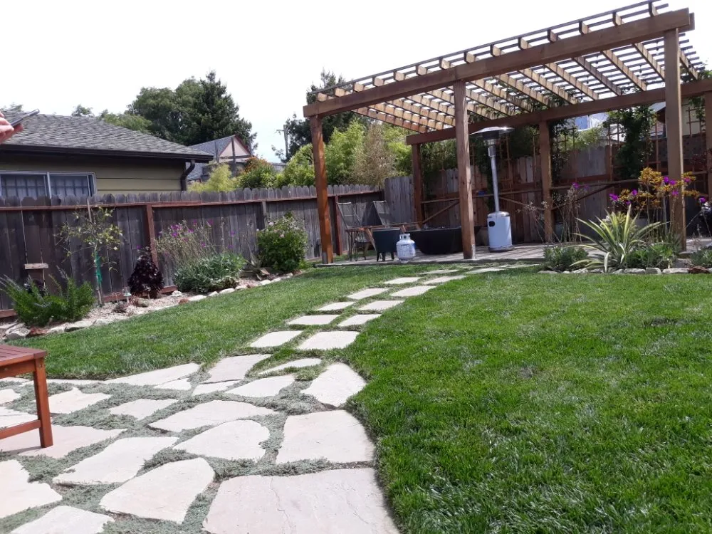 Custom lawn care service for homes in Richmond, CA by William Landscaping & More