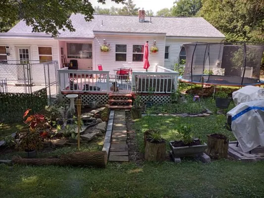 Williams Demo Landscaping And Clean outs Logo