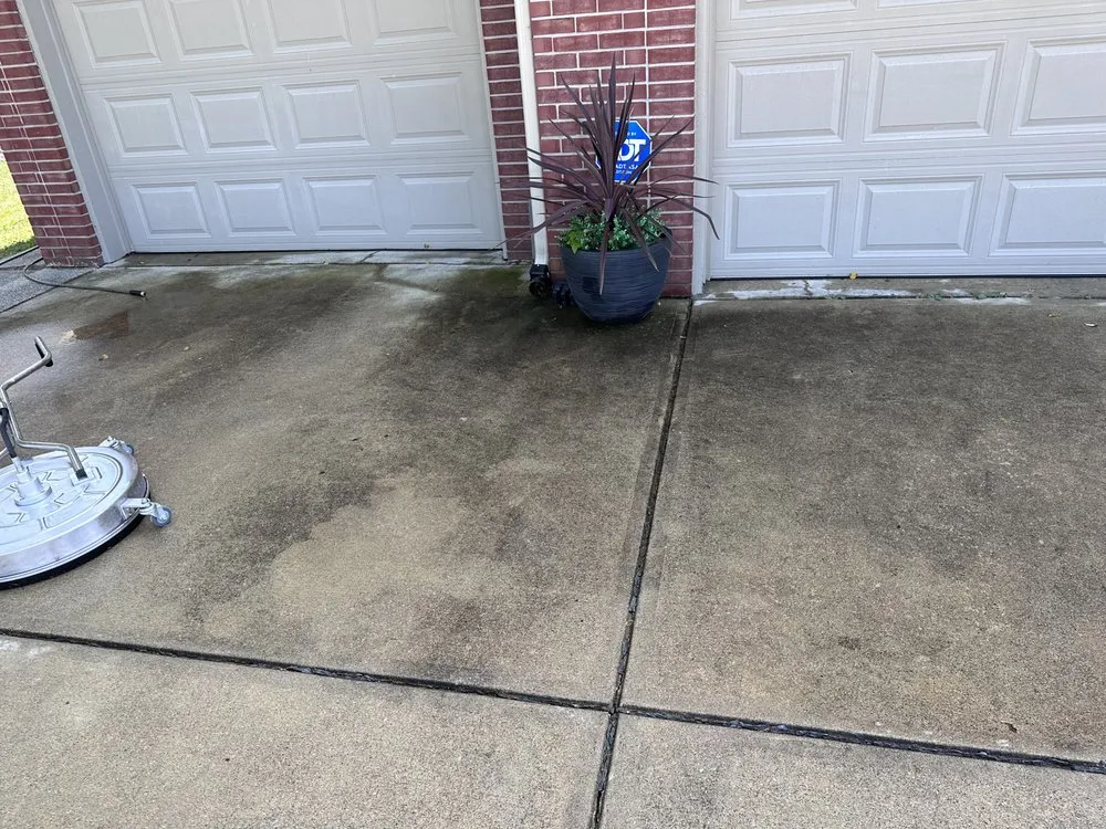 Custom garden landscaping for year-round maintenance in Indianapolis, IN by Williams Exertion