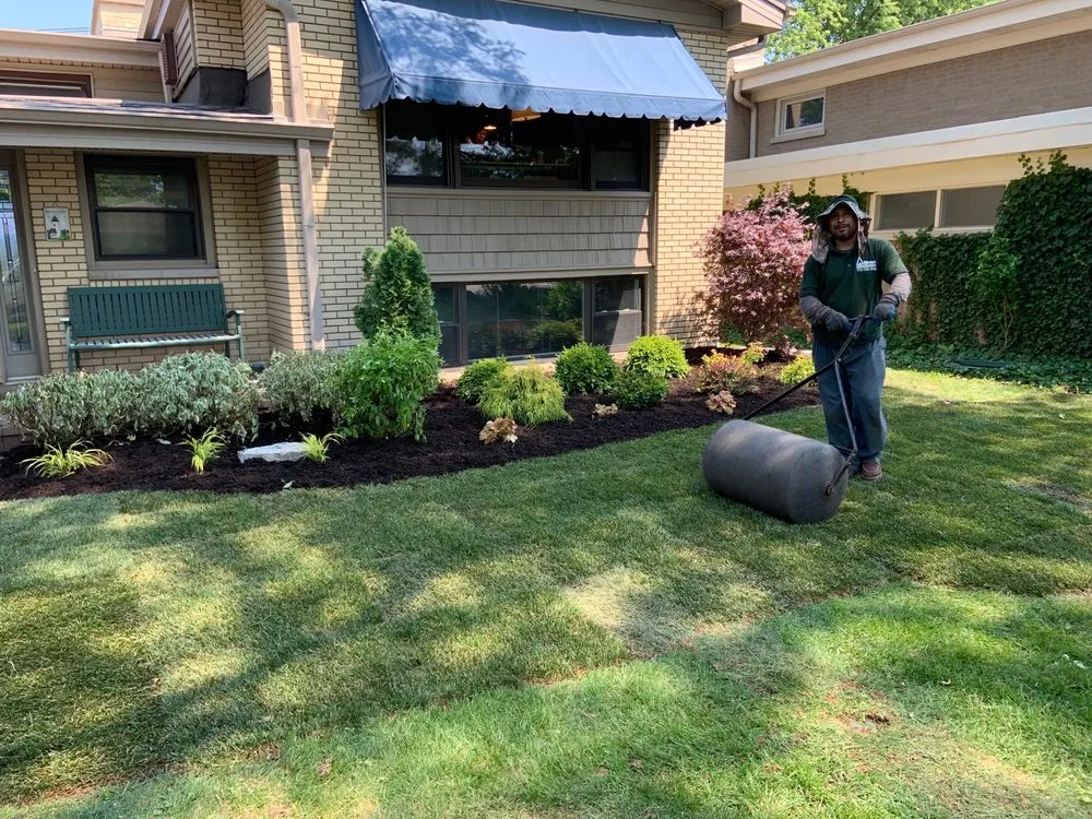 Expert lawn care service in Chicago, IL - Williams Landscaping
