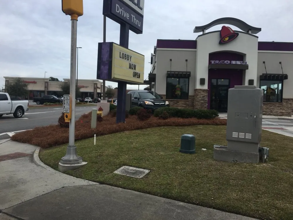 Reliable lawn mowing service experts serving Savannah, GA - Williams Landscaping