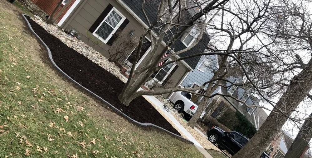 Affordable lawn mowing service in Lee's Summit, MO - Williams lawn & Total Maintenance