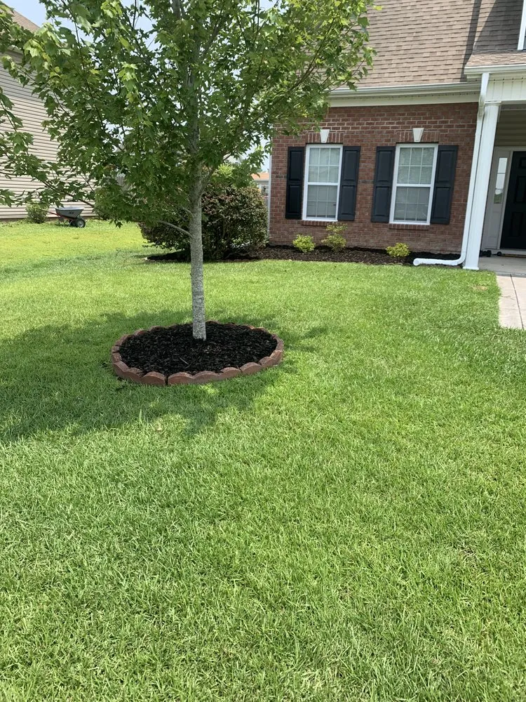 Reliable garden landscaping in Jacksonville, NC by Williams Lawn Care