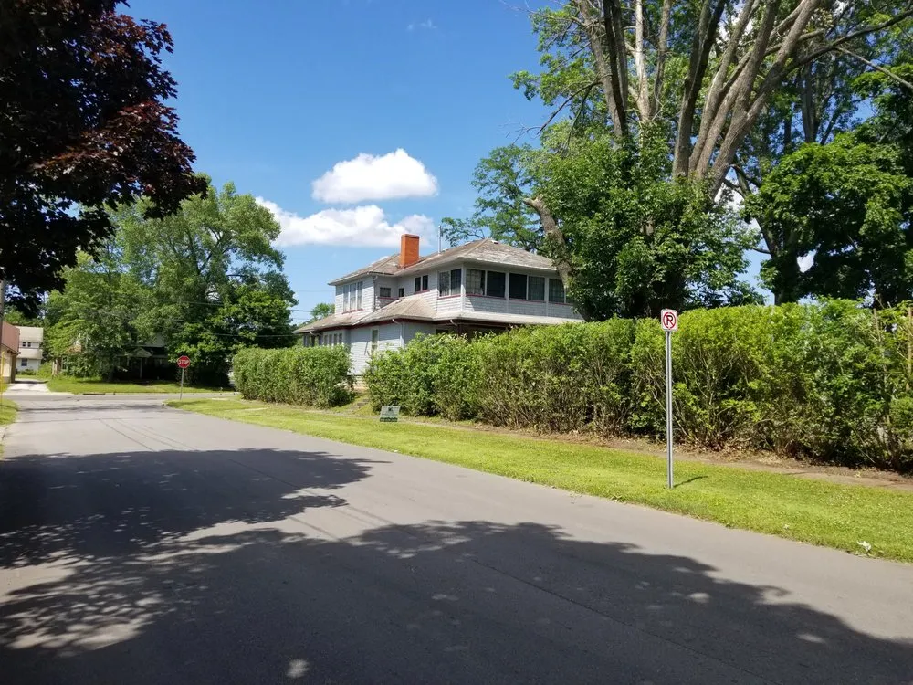 Reliable lawn care service in Girard, OH by Williams Lawn Care Services