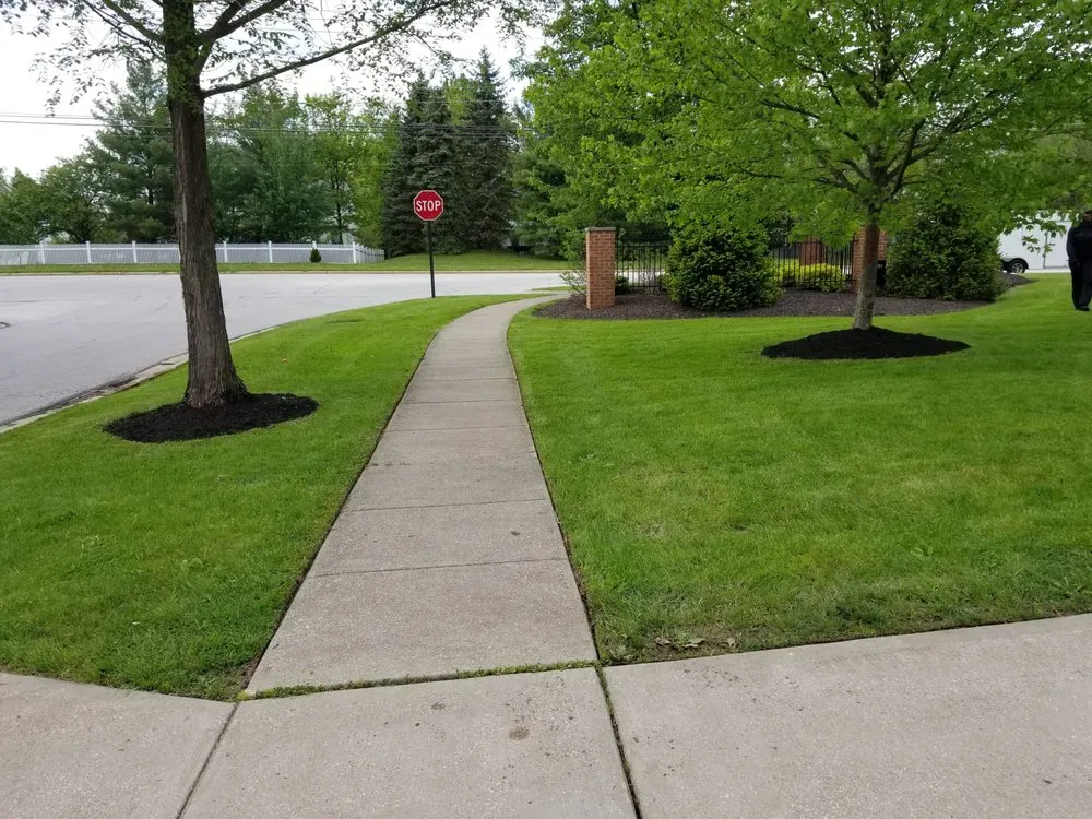 Custom lawn mowing service experts serving Girard, OH - Williams Lawn Care Services