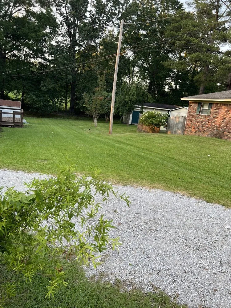 Local garden landscaping in Tupelo, MS - Williams Lawn Care