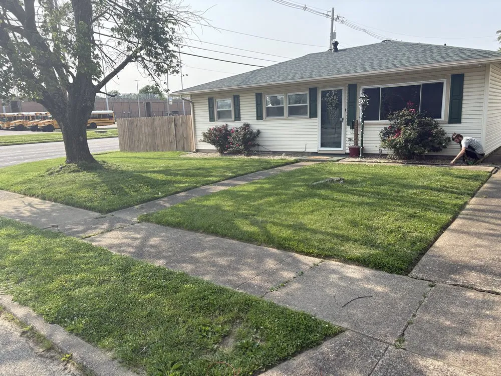 Custom landscaping services in Evansville, IN by Williams Lawncare & Landscaping