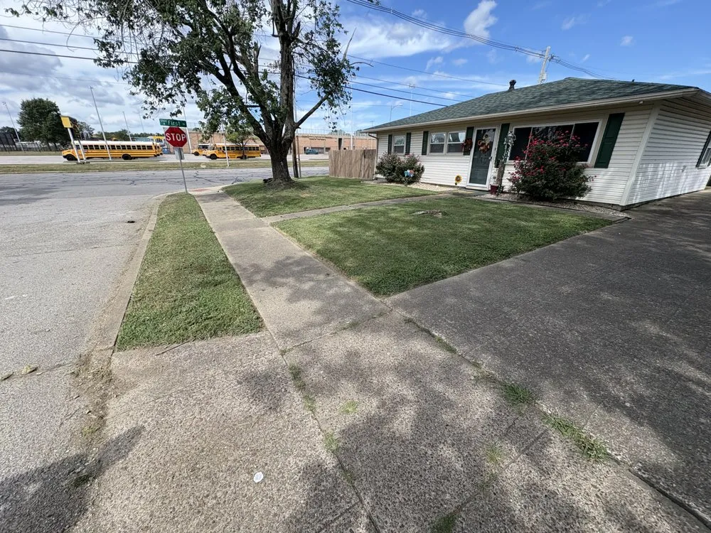 Affordable landscaping services near you in Evansville, IN by Williams Lawncare & Landscaping