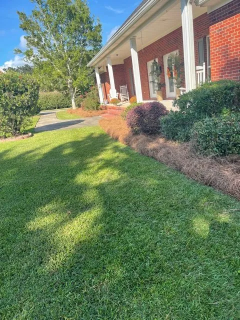 Top-rated garden landscaping for year-round maintenance in Moss Point, MS by Williams Lawncare