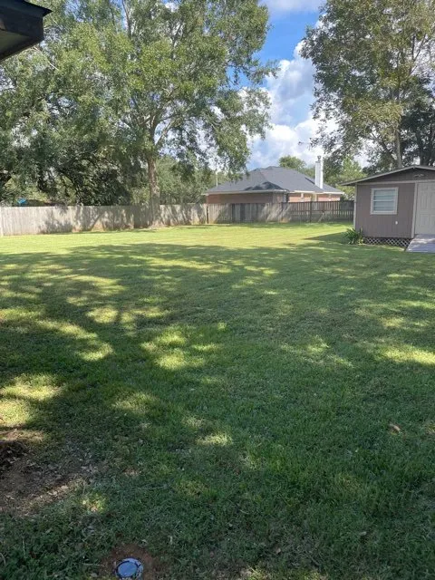 Affordable garden landscaping near you in Moss Point, MS by Williams Lawncare