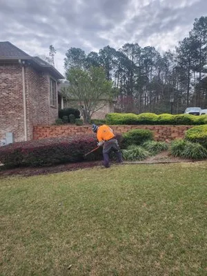 Williams Lawns & Tree Services Logo