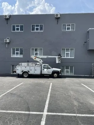 Williams National Service Logo