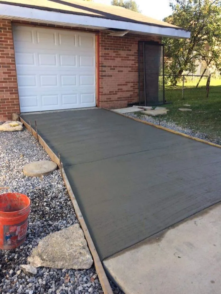 Expert lawn care service in Beltsville, MD by Williams Olivia Snow And Landscape