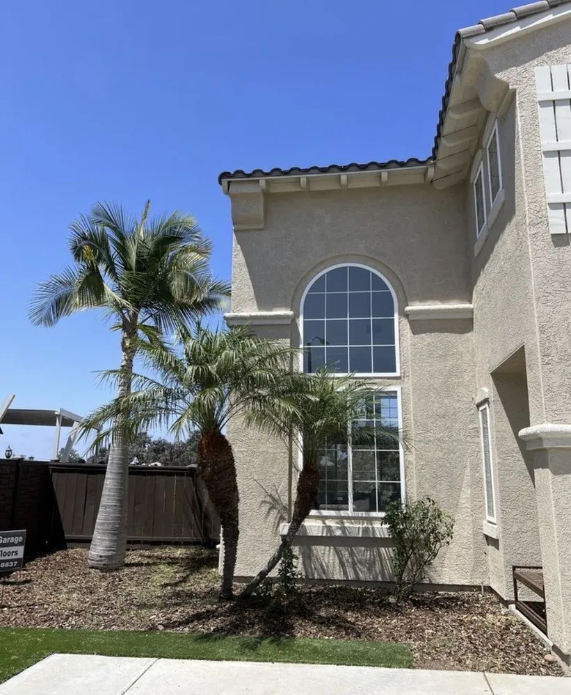 Top-rated garden landscaping with custom design in Jacksonville, FL by Williams Tree Service