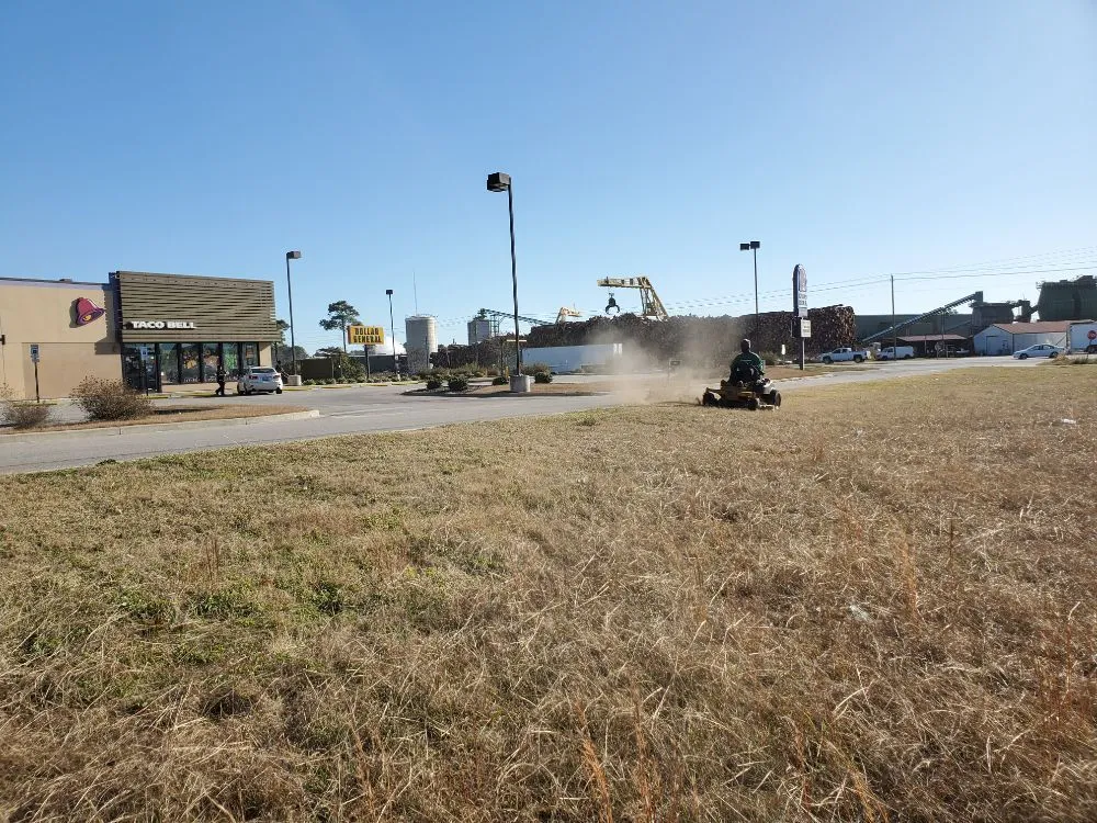 Trusted lawn care service in Darlington, SC by Williamson lawn care