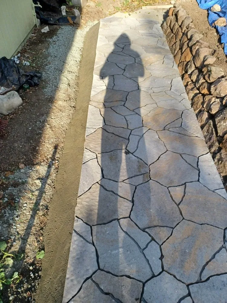 Expert lawn mowing service experts serving Antioch, CA - Willians' Landscaping