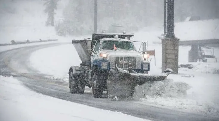 Expert lawn mowing service in Snow Hill, MD by Willie's Lawncare