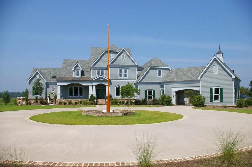 Custom yard cleanup service in Lodge, SC - Willis Sinclair Homes