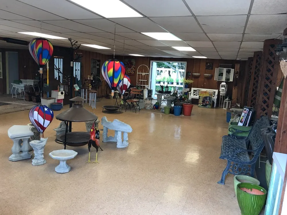 Top-rated yard maintenance for beautiful yards in Wooster, OH by Willo'dell Nursery