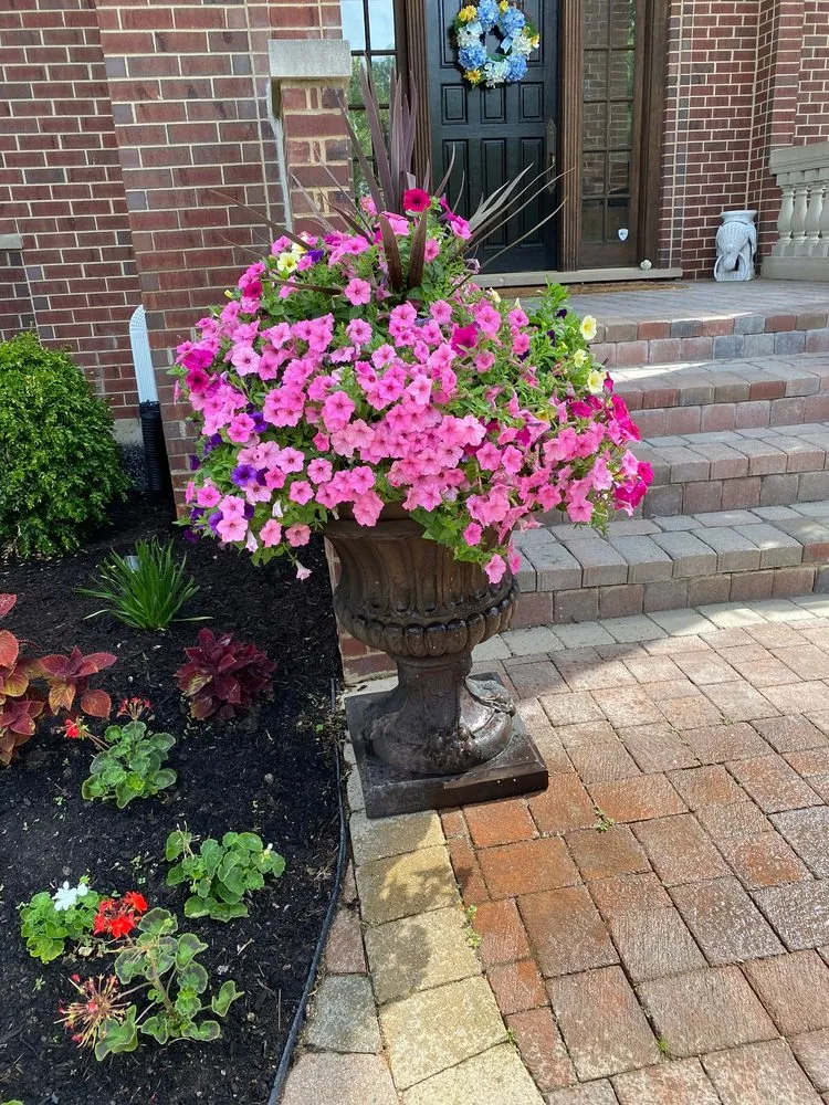 Professional residential landscaping in Harvard, IL - Willow Creek Landscape