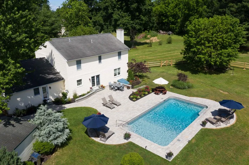 Trusted yard cleanup service experts serving Mohnton, PA - Willow Gates Home & Landscape