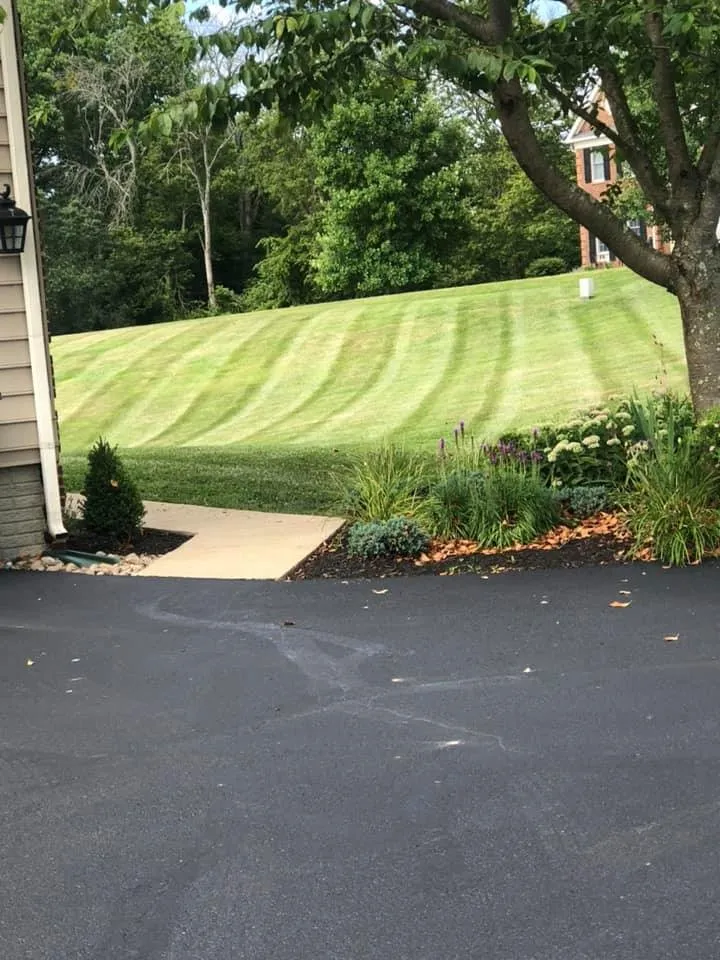 Reliable landscaping services experts serving Round Hill, VA - Willow Lake Lawn And Landscaping