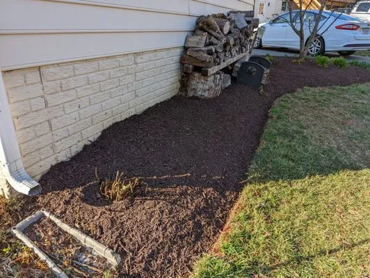 Willow Lake Lawn And Landscaping Logo