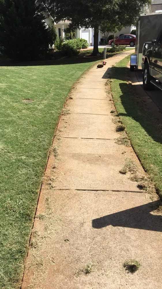 Reliable lawn mowing service in Reidville, SC - Willow Oak Lawn Care