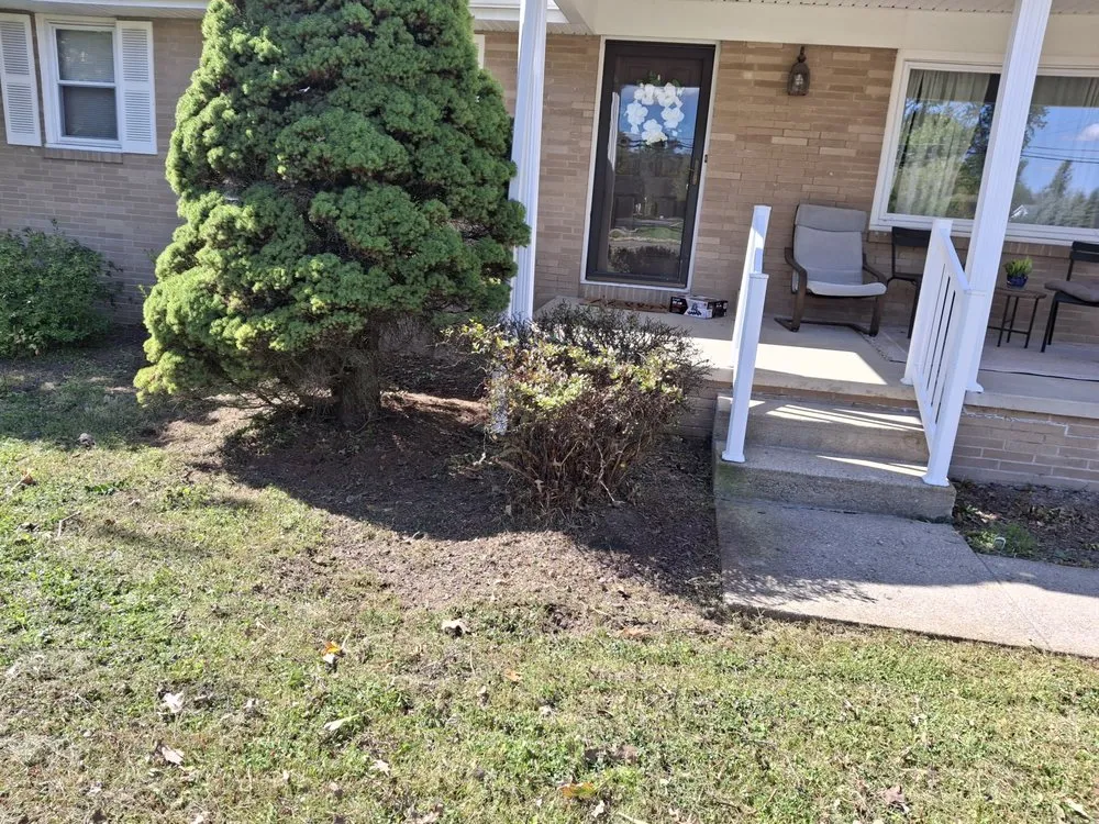 Affordable lawn care service experts serving New Middletown, OH - Willows Green Service