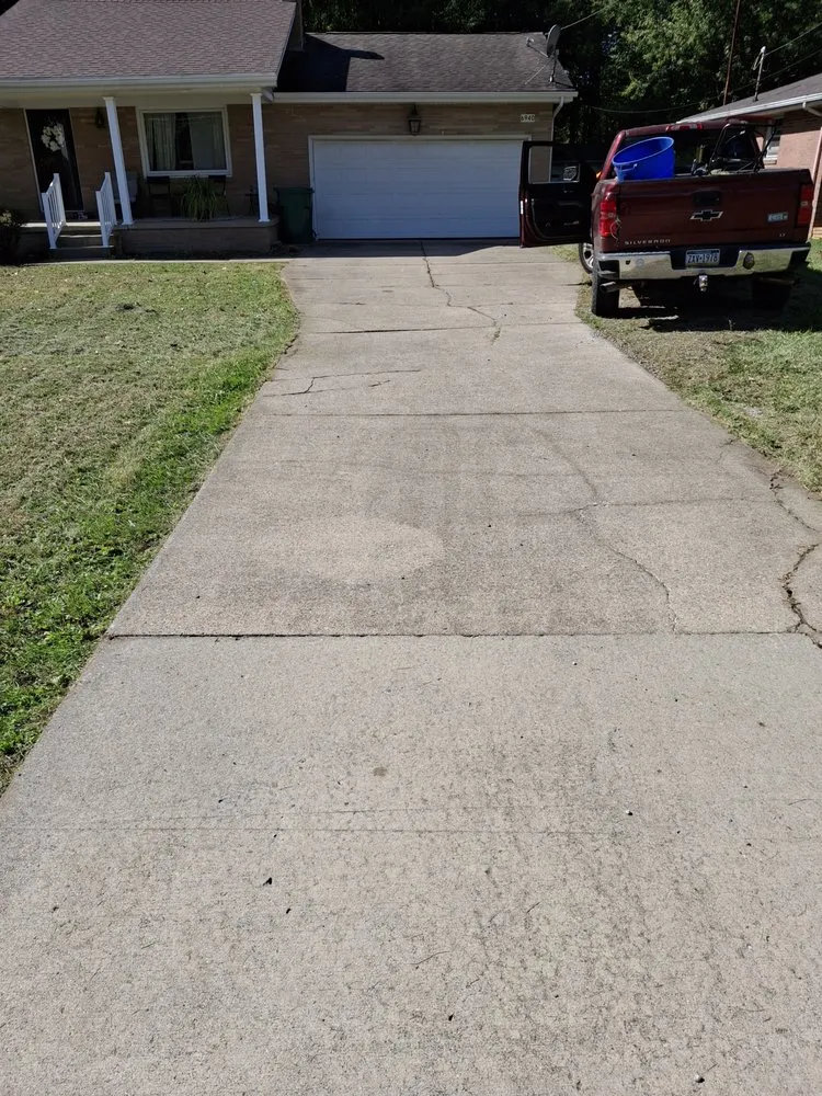 Professional residential landscaping in New Middletown, OH by Willows Green Service