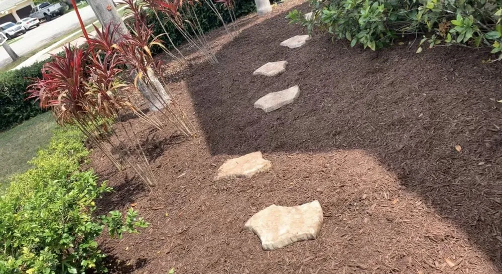 Reliable landscaping services in Wellington, FL by Wills house services