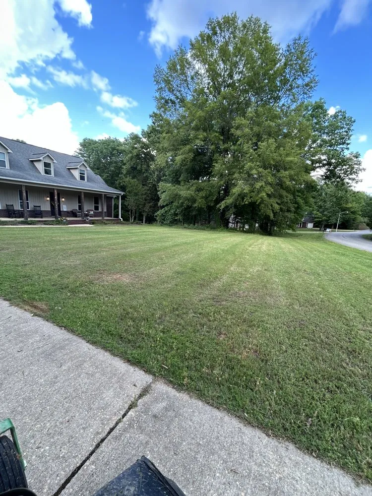 Top-rated residential landscaping in Guntown, MS by Will’s Lawn Care