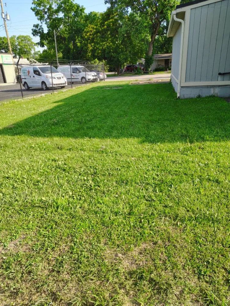 Expert yard maintenance in Indianapolis, IN - Will's Lawn Care