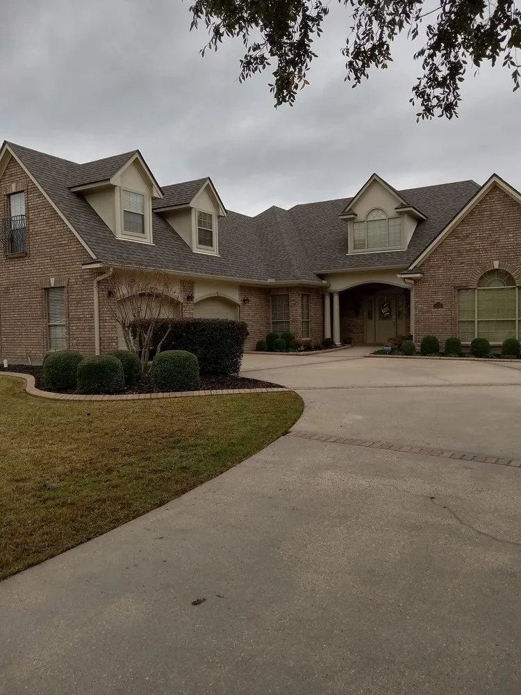 Top-rated landscape design for year-round maintenance in Bossier City, LA by Wills Remodeling, Landscaping, and Gardening