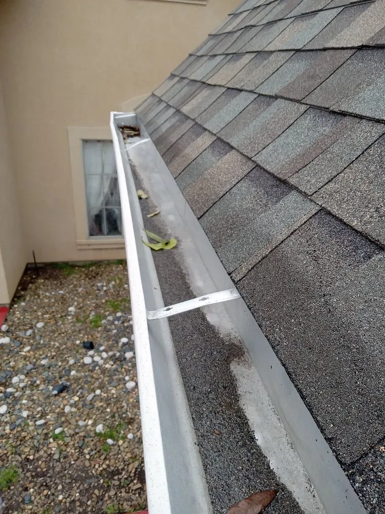 Local yard cleanup service in Bossier City, LA by Wills Remodeling, Landscaping, and Gardening