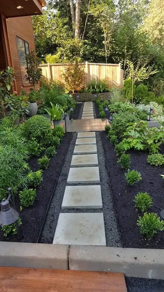 Custom yard maintenance in Wilsonville, OR by Willy Chavez Landscape Servives